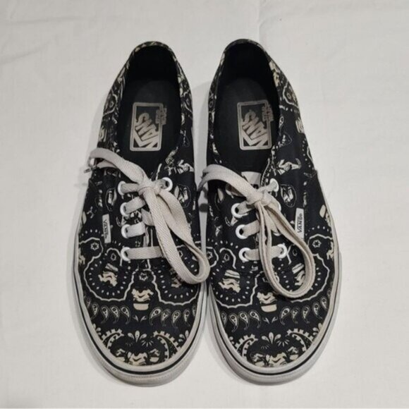Vans x Star Wars Stormtrooper Bandana Print Low Top Sneakers M 6, W 7.5 - Picture 2 of 9